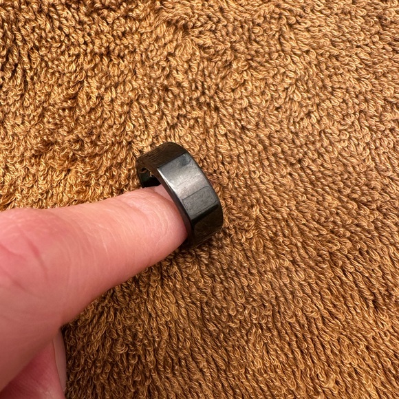 Oura ring size 7 - Picture 2 of 6